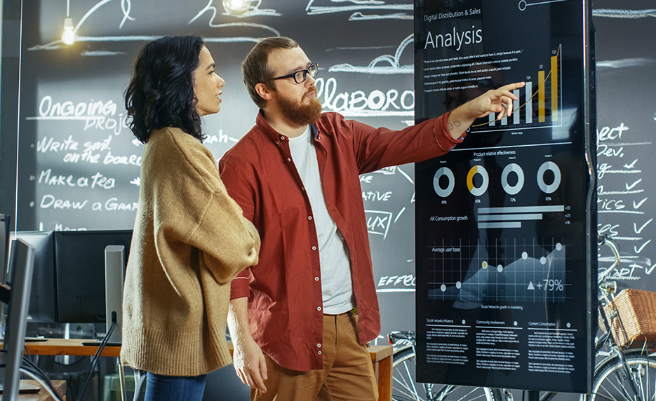 collegues planning their marketing strategy