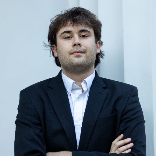 Jonah Plott Headshot